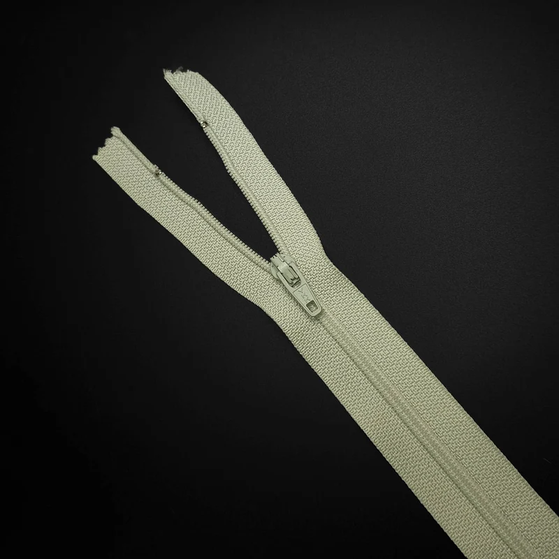 YKK | Fermeture éclair À Bout Fermé | Spirale | #2 | 7 3/4'' - 19.5 cm | SS339 - SS347