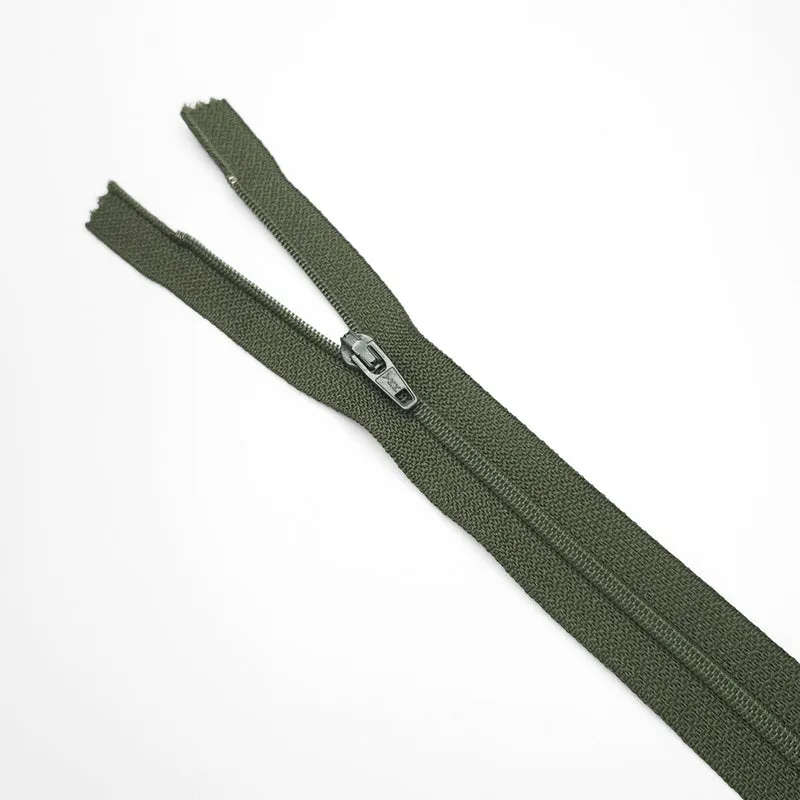 YKK | Fermeture éclair À Bout Fermé | Spirale | #2 | 7 3/4'' - 19.5 cm | SS339 - SS347