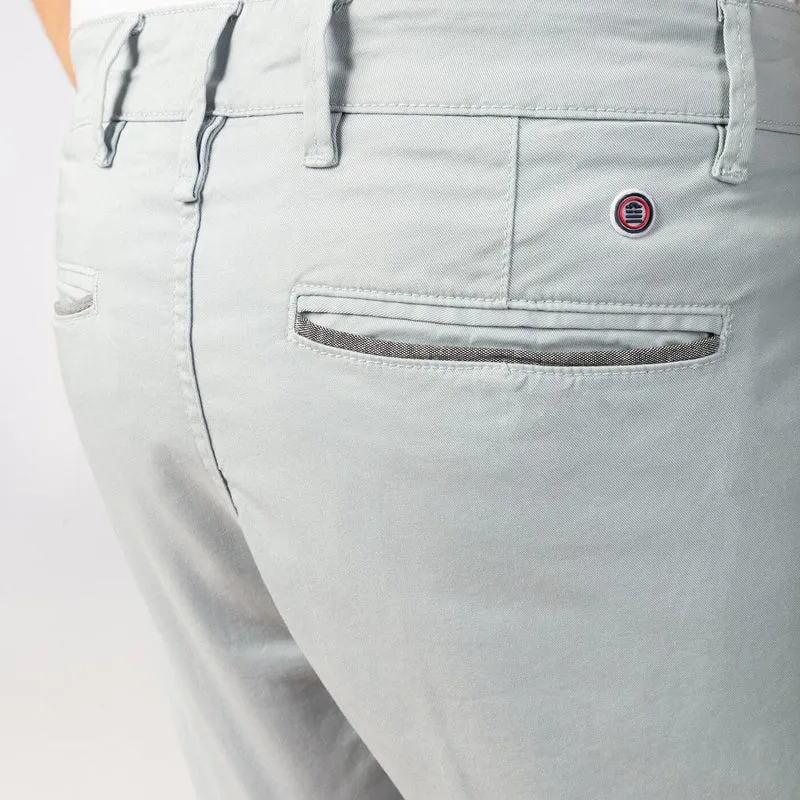 Chino 702 coupe droite bleu ice