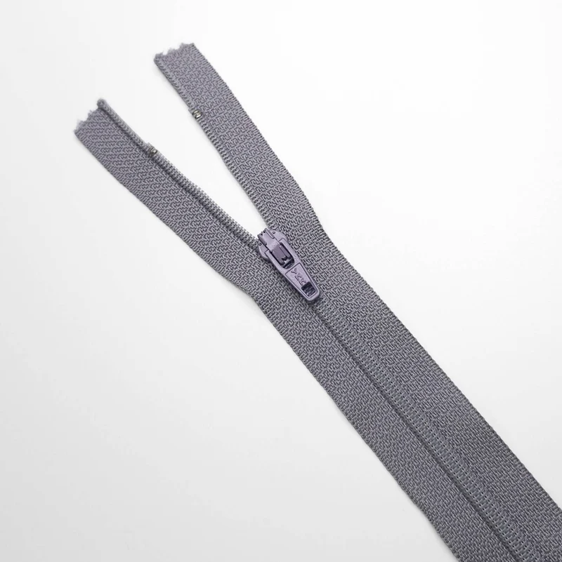 YKK | Fermeture éclair À Bout Fermé | Spirale | Mauve | #2 | 6 3/4'' - 17 cm | SS295 - SS300