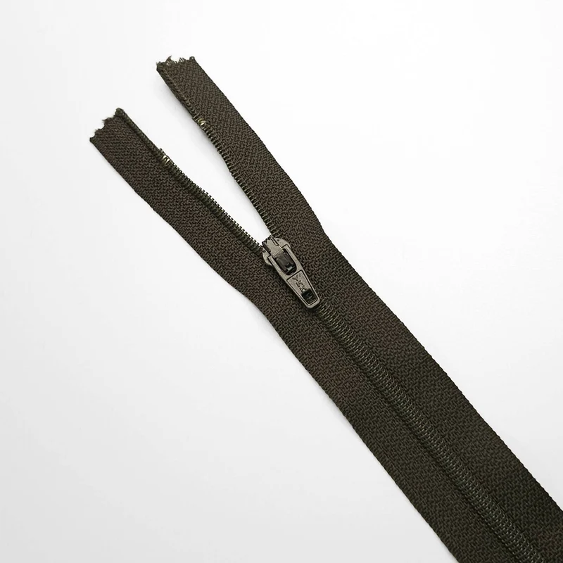 YKK | Fermeture éclair À Bout Fermé | Spirale | Vert | #2 | 6 3/4'' - 17 cm | SS274 - SS294