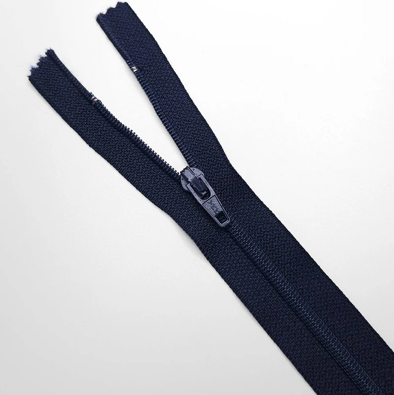 YKK | Fermeture éclair À Bout Fermé | Spirale | #2 | 6 3/4'' - 17 cm | SS266 - SS273