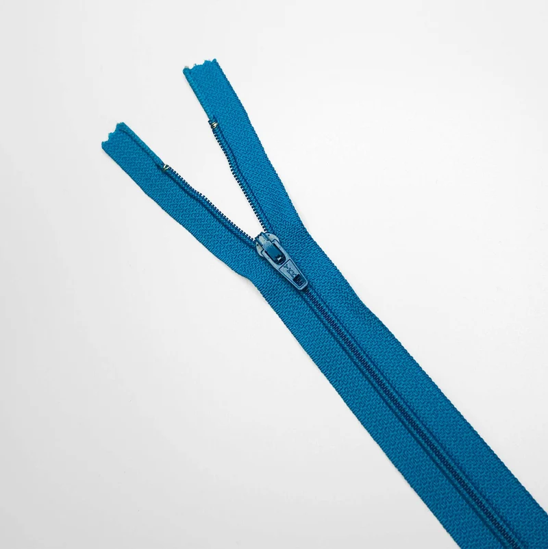 YKK | Fermeture éclair À Bout Fermé | Spirale | #2 | 6 3/4'' - 17 cm | SS266 - SS273