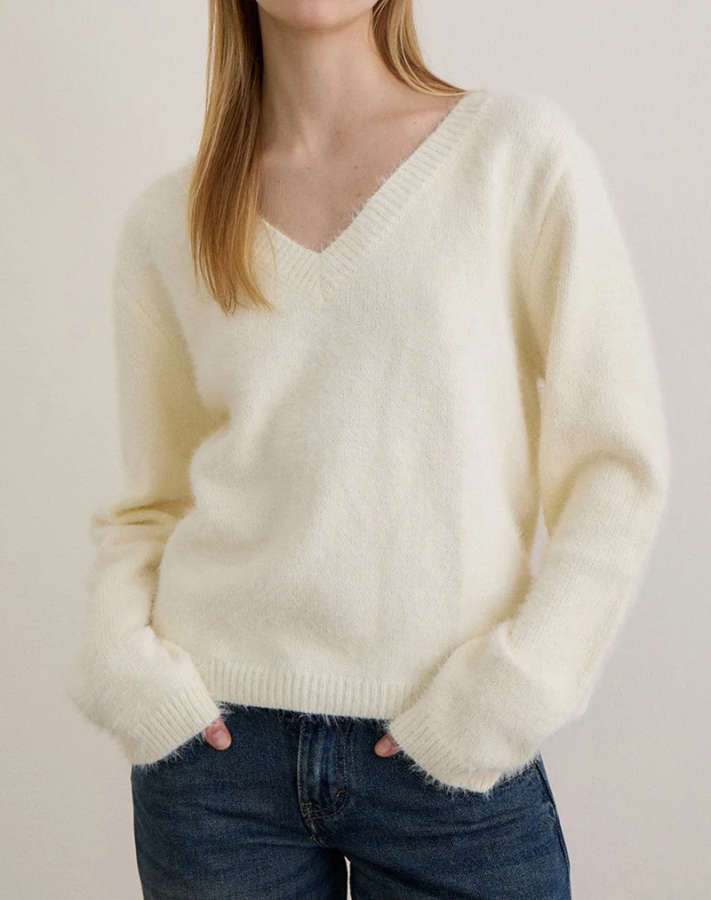 Dikara Jumper with Scarf in Knit Off White (Pull avec écharpe en tricot blanc cassé)