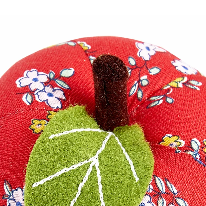 Liberty | Coussin à épingles pomme | Brin de Bouquet