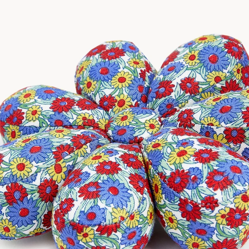 LIBERTY | Coussin à Épingles Fleur | Prairie de Marguerites