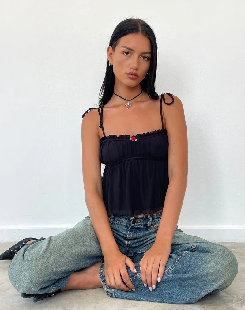 Top Cami Damaris en noir avec bordure noire