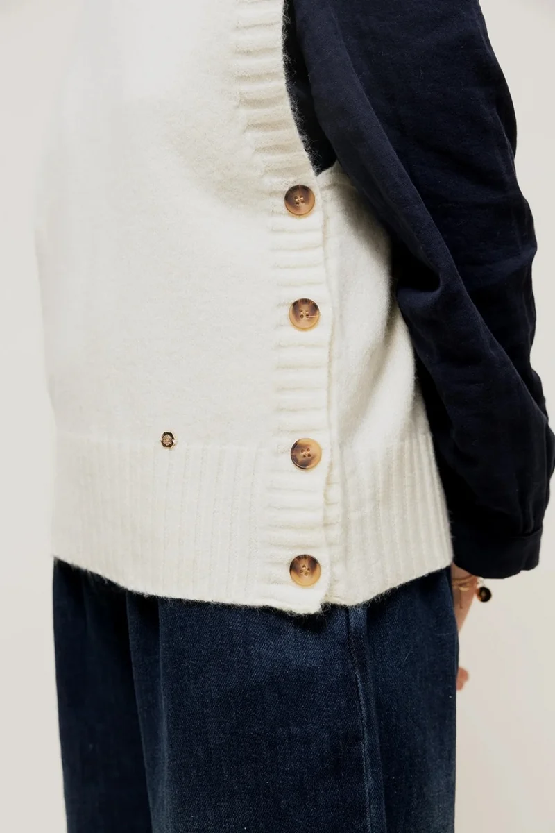 HELYNE - Pull Sans Manches à Boutons Latéraux