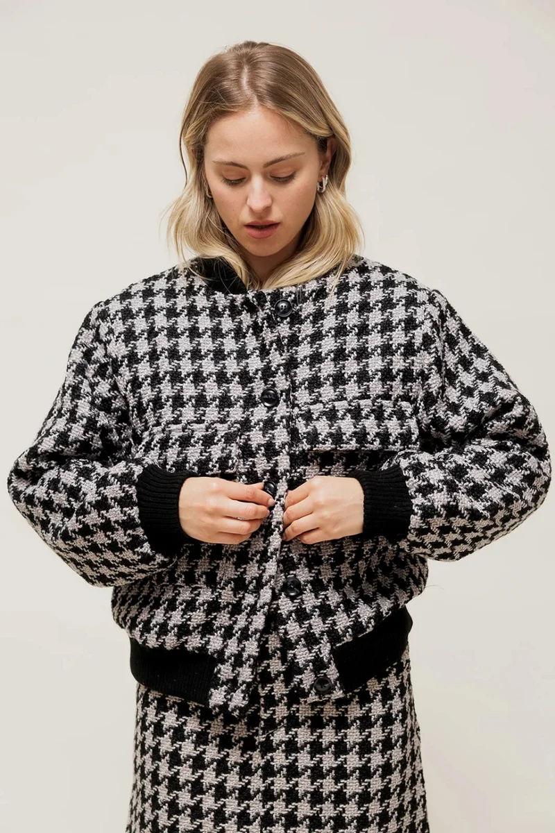 MELORYA - Manteau Court Forme Bomber en Tweed Pied-de-Poule