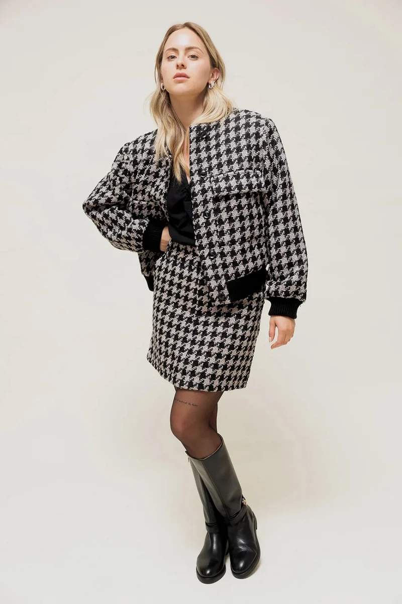 MELORYA - Manteau Court Forme Bomber en Tweed Pied-de-Poule