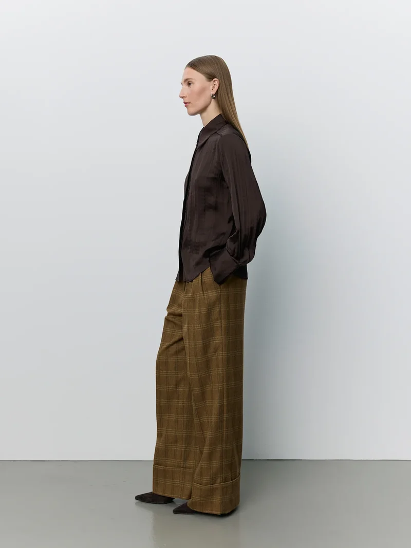 Chemise satinée cintrée Wilda