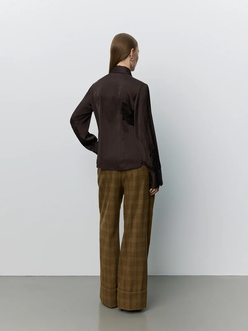 Chemise satinée cintrée Wilda