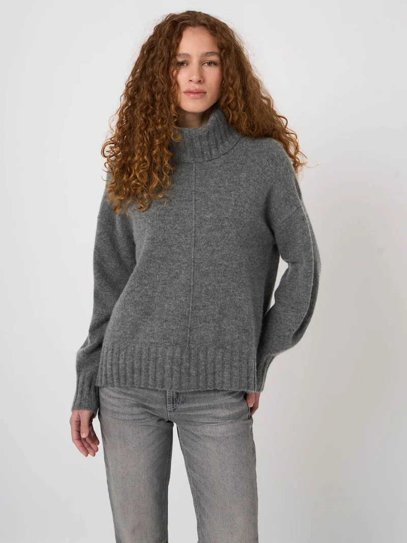Pull surdimensionné à col roulé