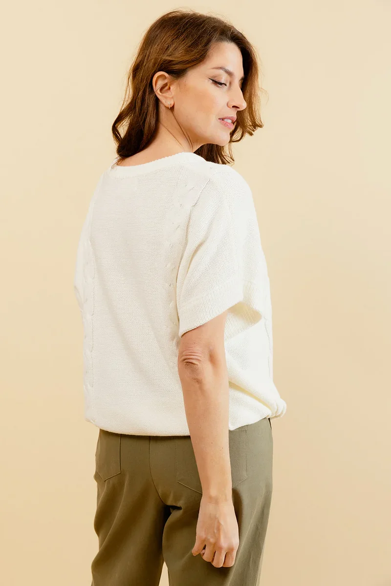 CHRISTINA - Pull Écru à Manches Courtes Femme