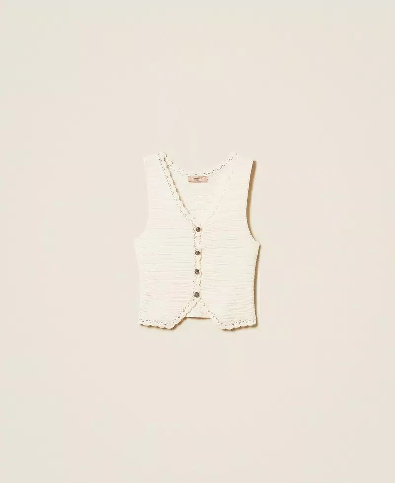 Gilet ajusté en maille à finitions crochetées