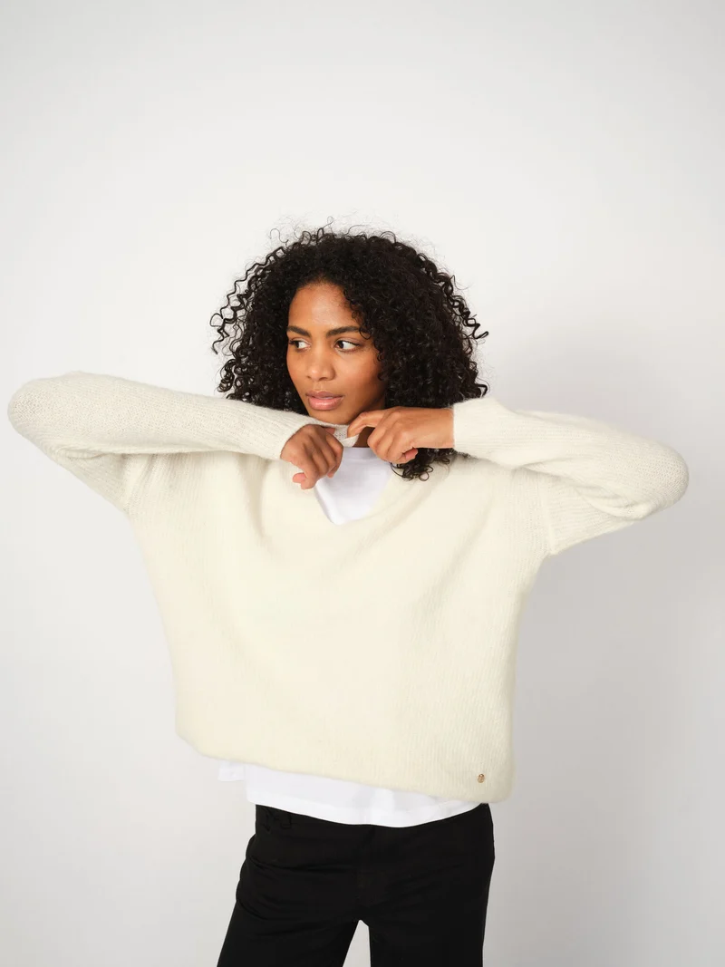 Pull en laine avec col V Thora