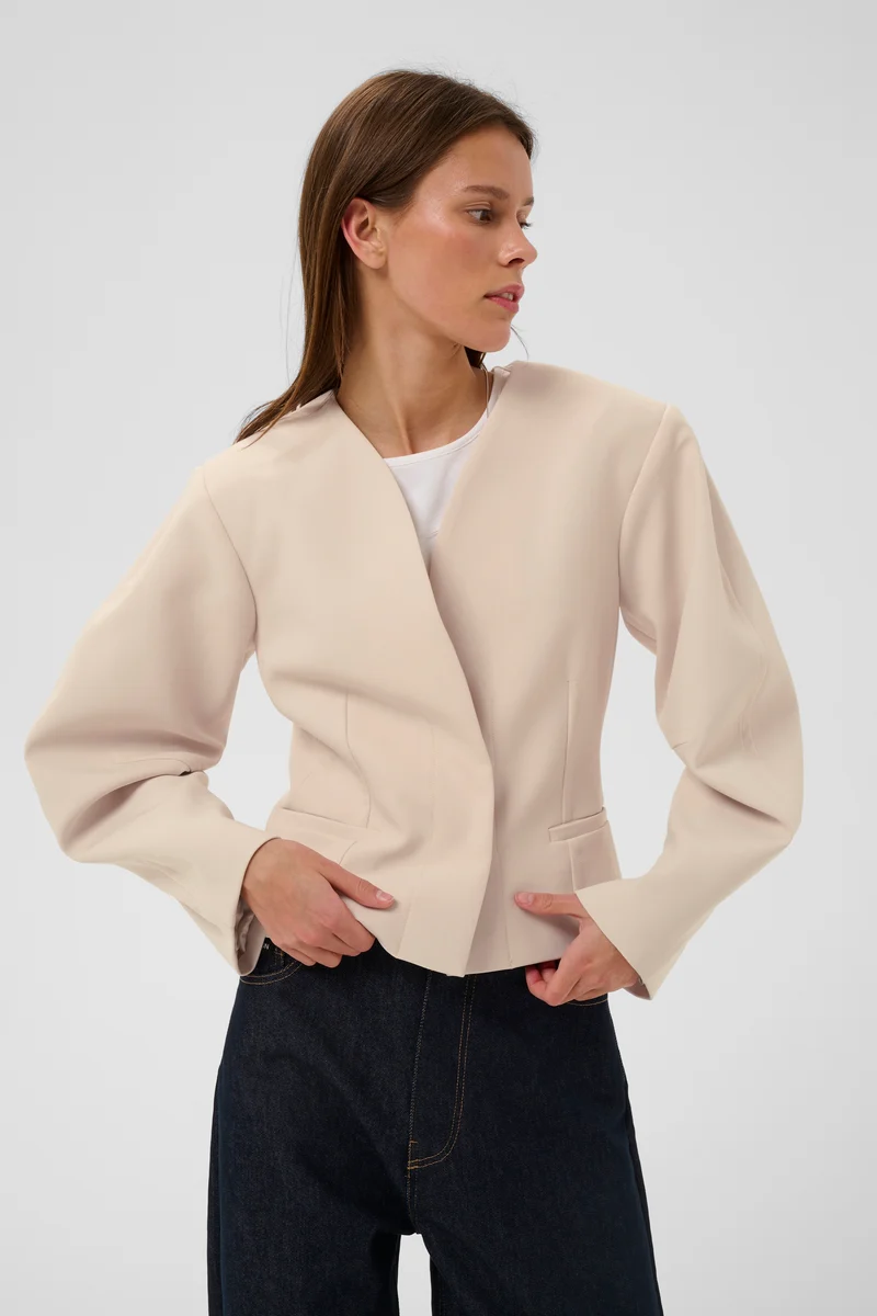 Veste courte à manches sculptées Chayce