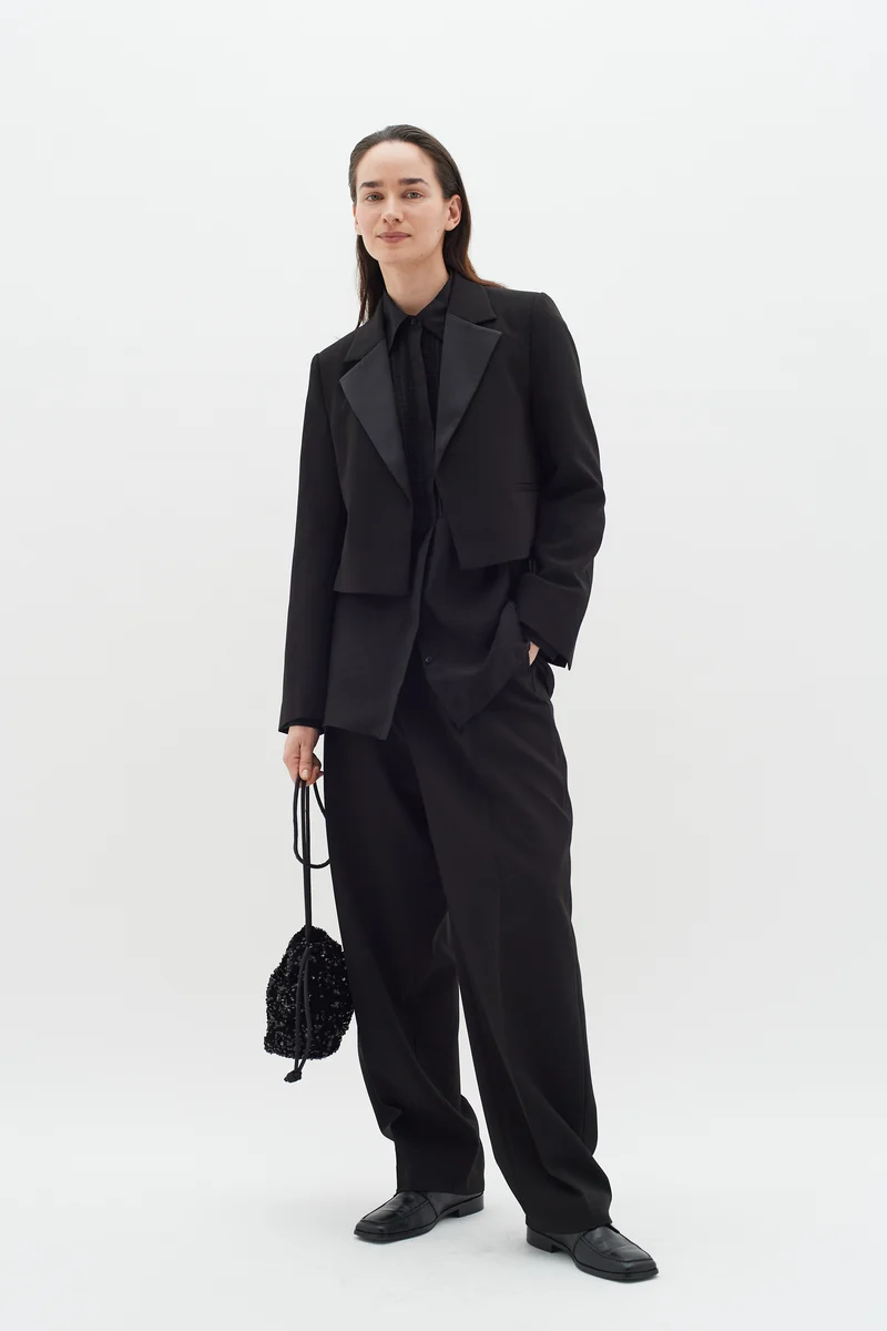 Blazer court tuxedo avec satin Yael