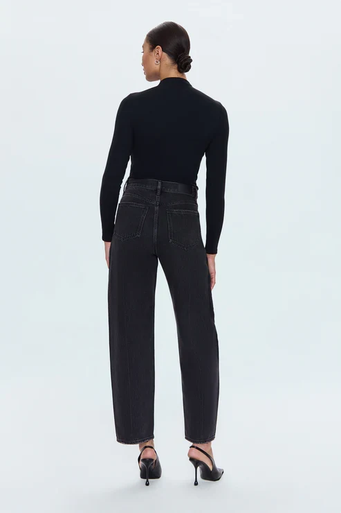 Jeans à taille haute et coupe barrel Wes