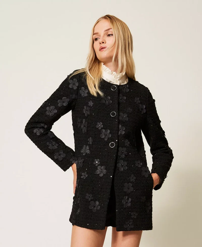 Ensemble de veston et jupe courte en bouclé