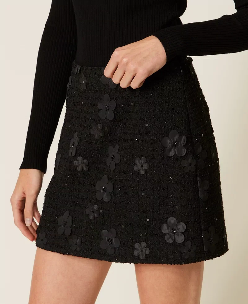 Ensemble de veston et jupe courte en bouclé