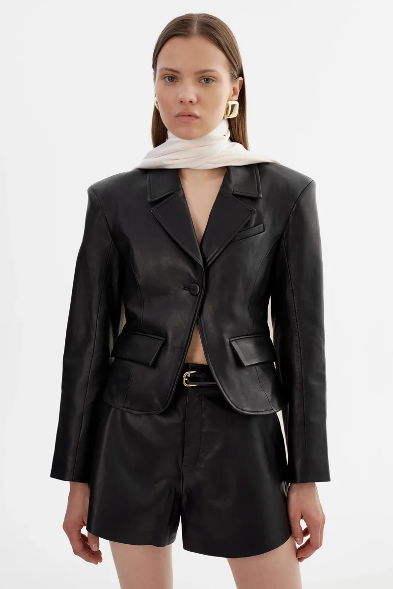 Veston court en cuir Valentina