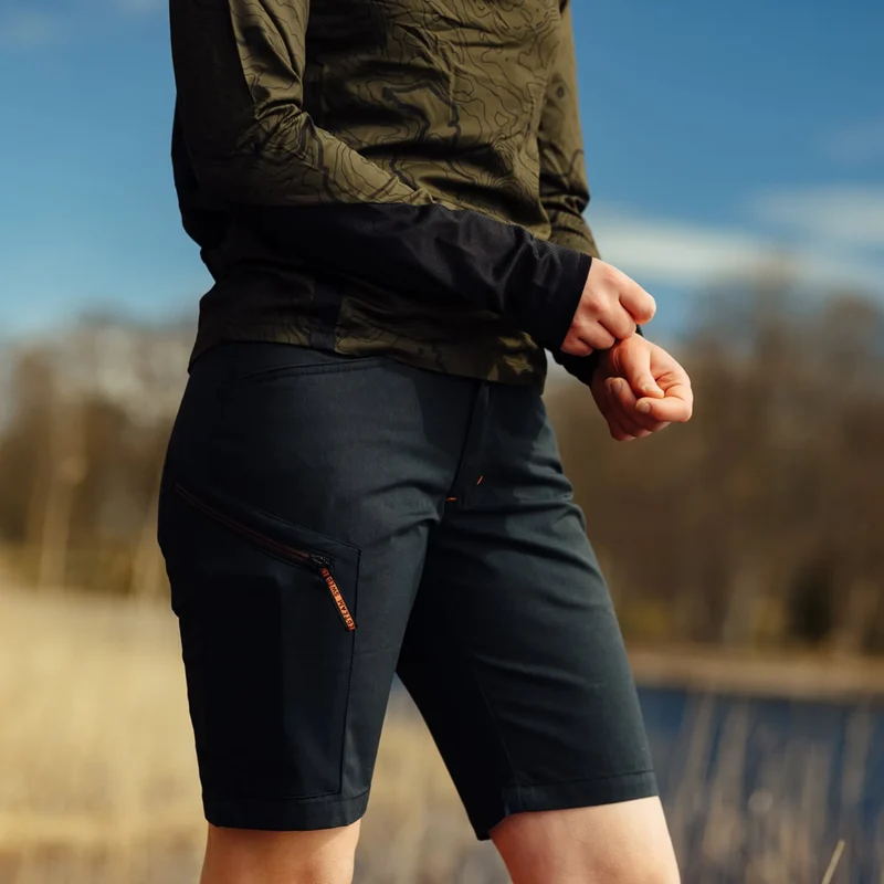 Meadow Women Short