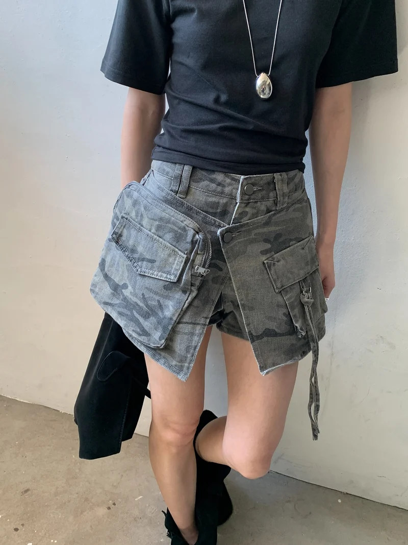 ViveL Camo Denim Skort with Cargo Pockets Pants