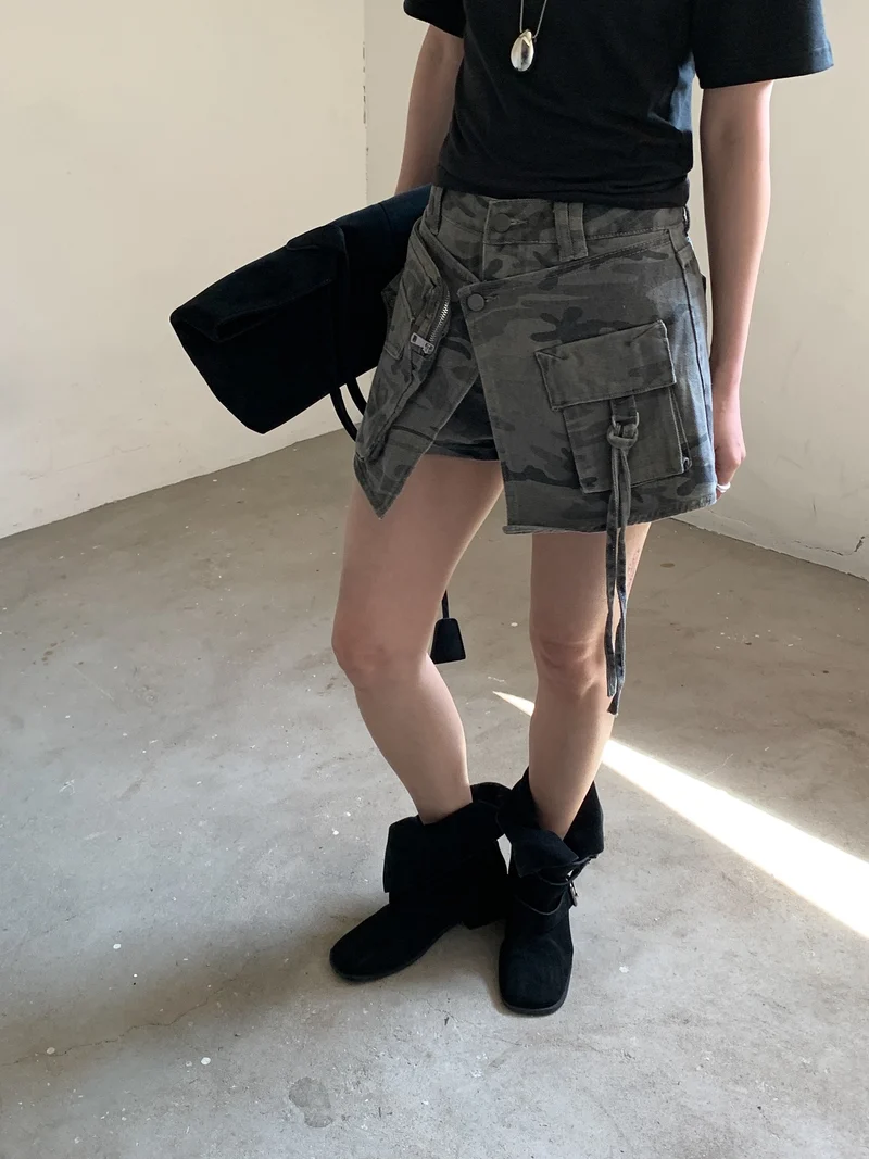 ViveL Camo Denim Skort with Cargo Pockets Pants
