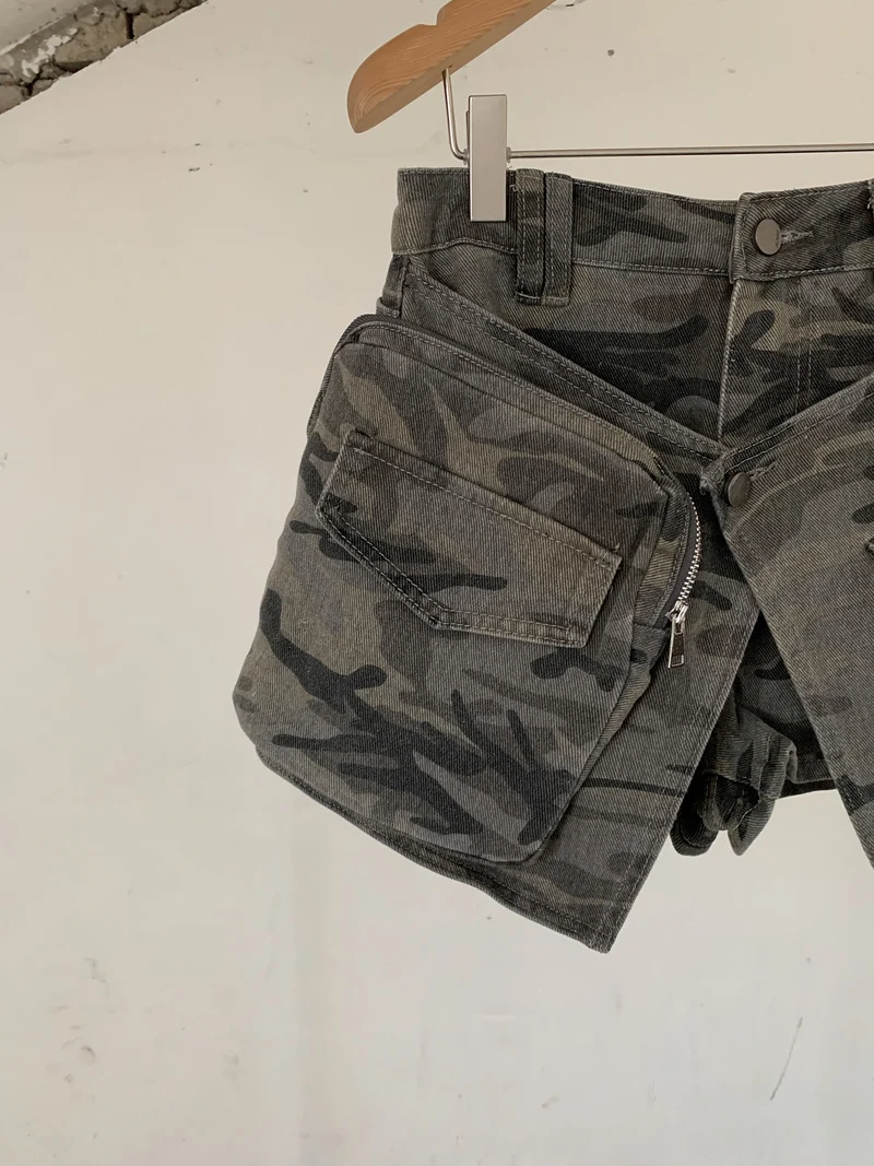 ViveL Camo Denim Skort with Cargo Pockets Pants