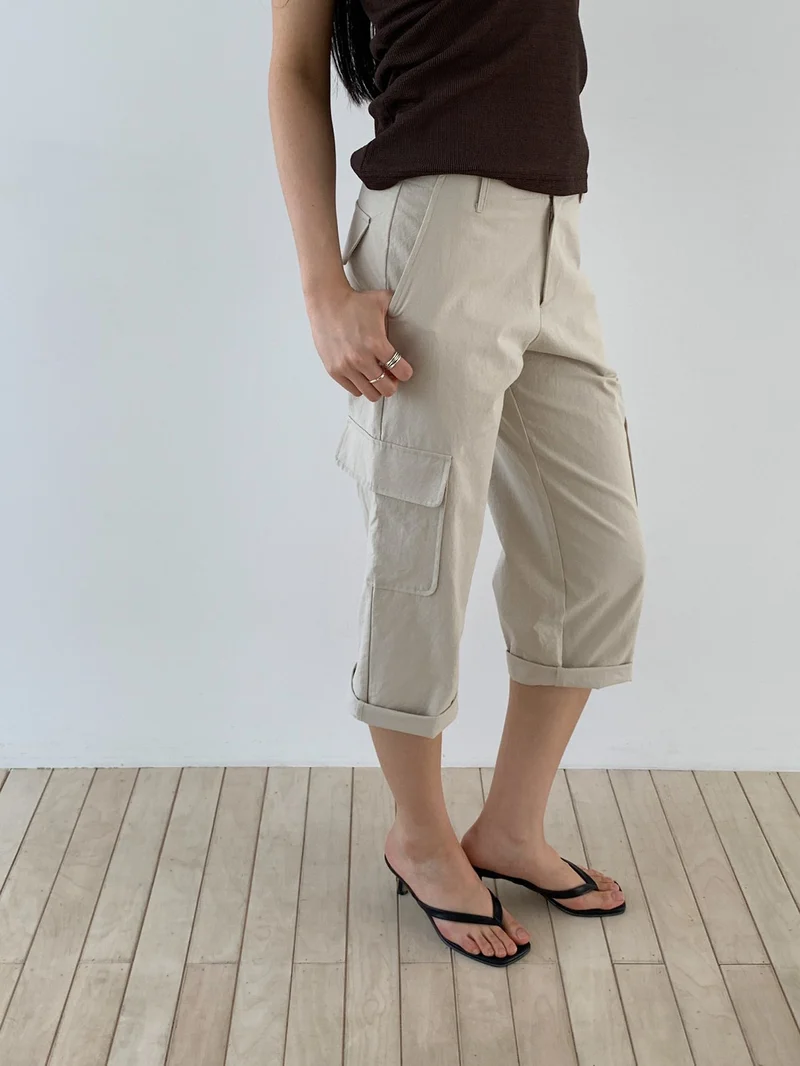 ViveL Cropped Capri Cargo Pants
