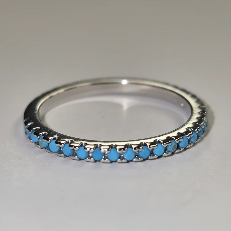 WM Jewelry Silver Dainty Ring with Stone Detail. Size 7.5 1234