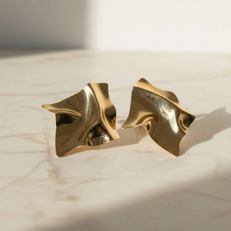 WM Jewelry Gold Square Earrings 1234