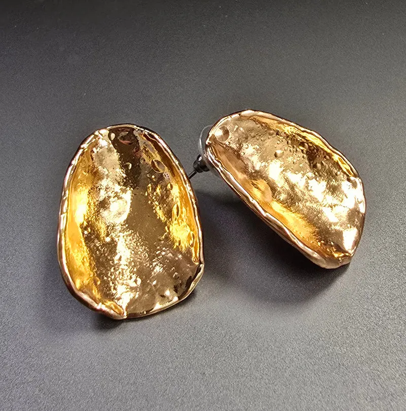 WM Jewelry Hammered Gold Earrings 1234