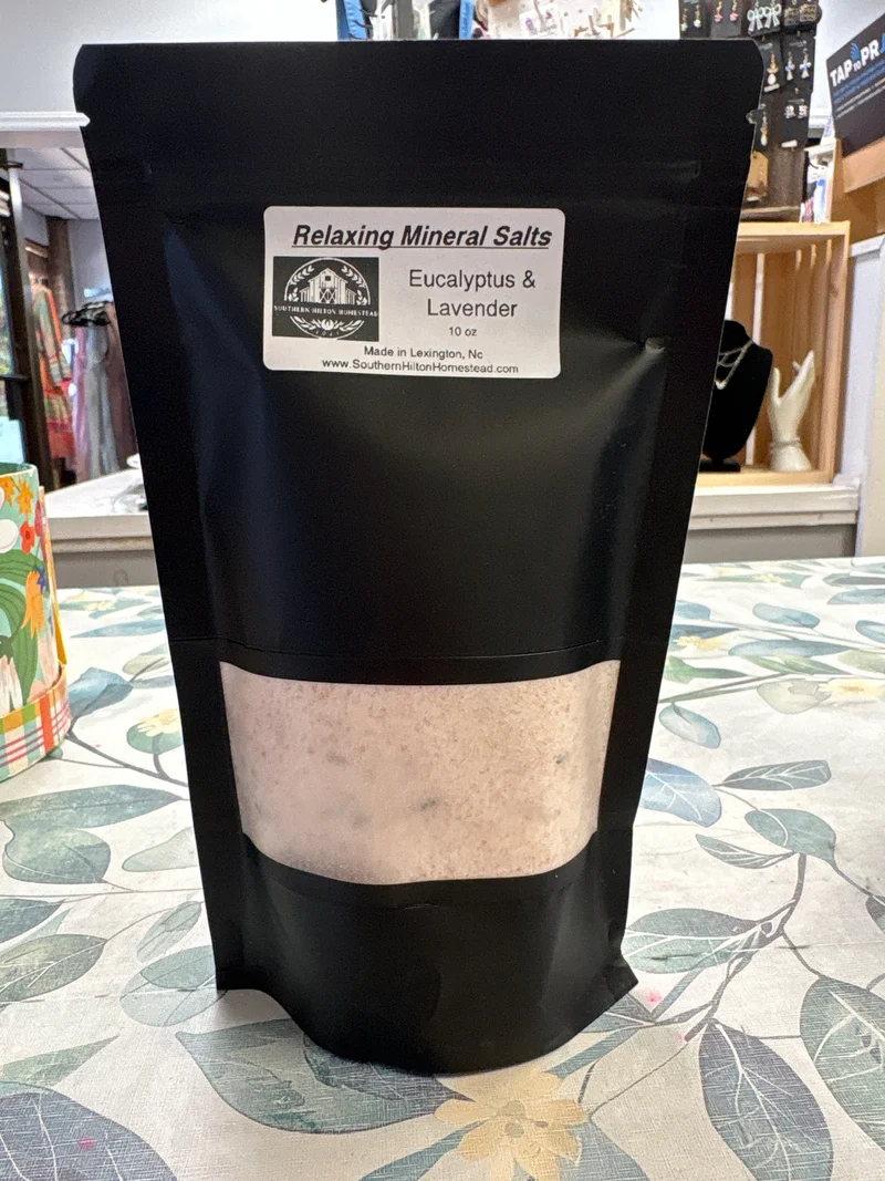 1004 10 oz Southern Hilton Homestead Relaxing Mineral Salts