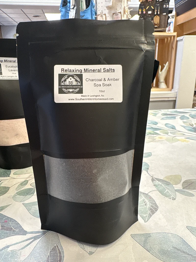 1004 10 oz Southern Hilton Homestead Relaxing Mineral Salts
