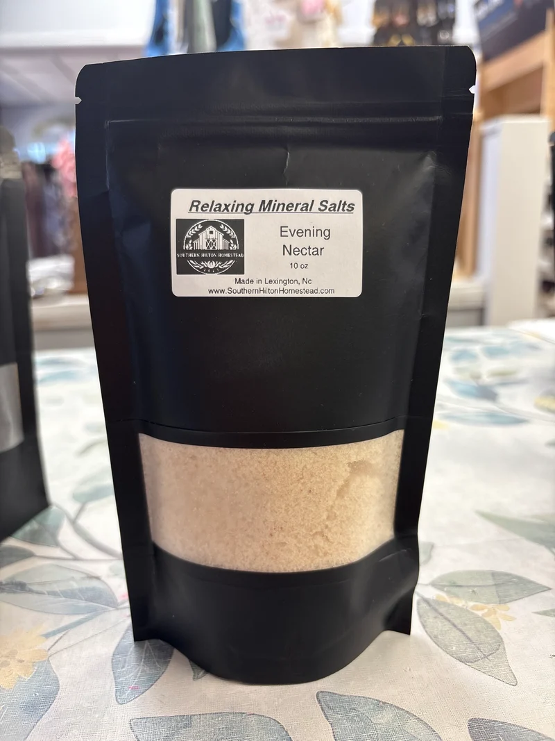 1004 10 oz Southern Hilton Homestead Relaxing Mineral Salts