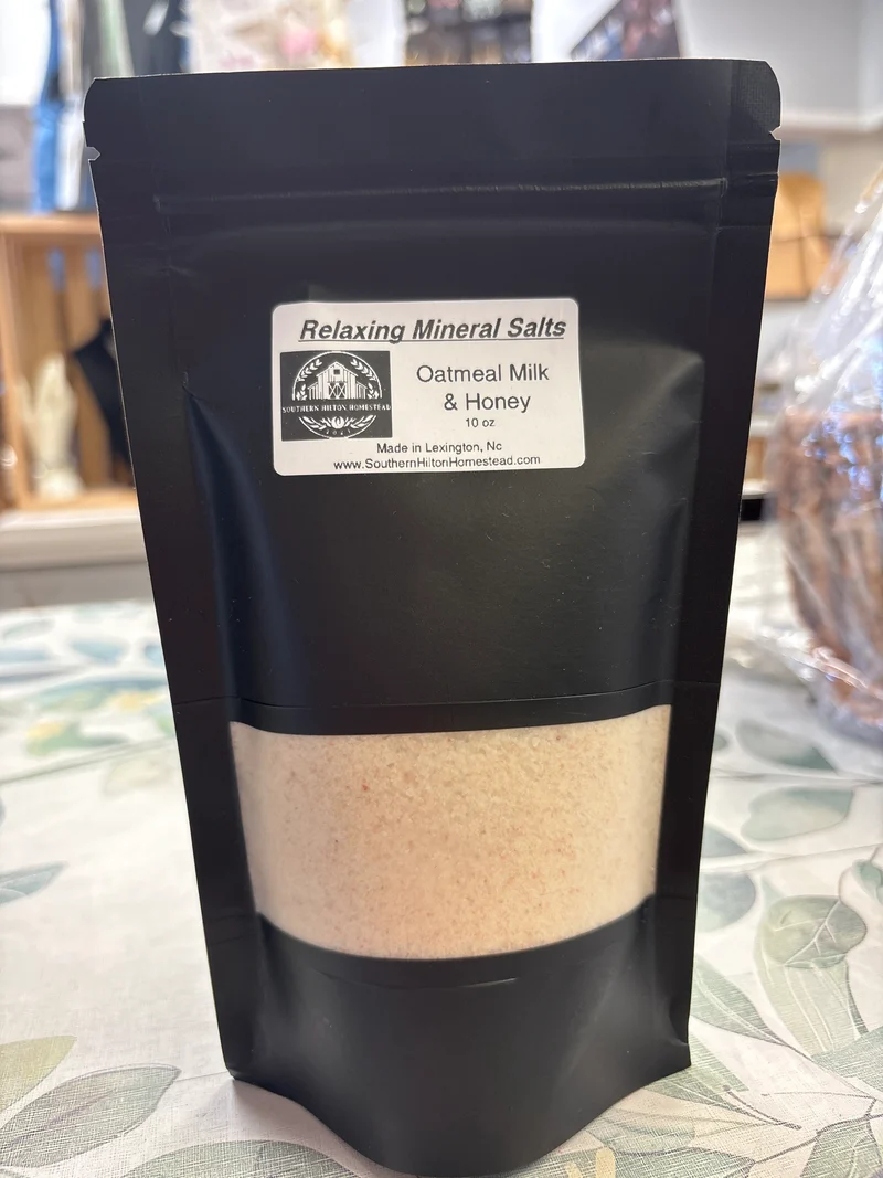 1004 10 oz Southern Hilton Homestead Relaxing Mineral Salts
