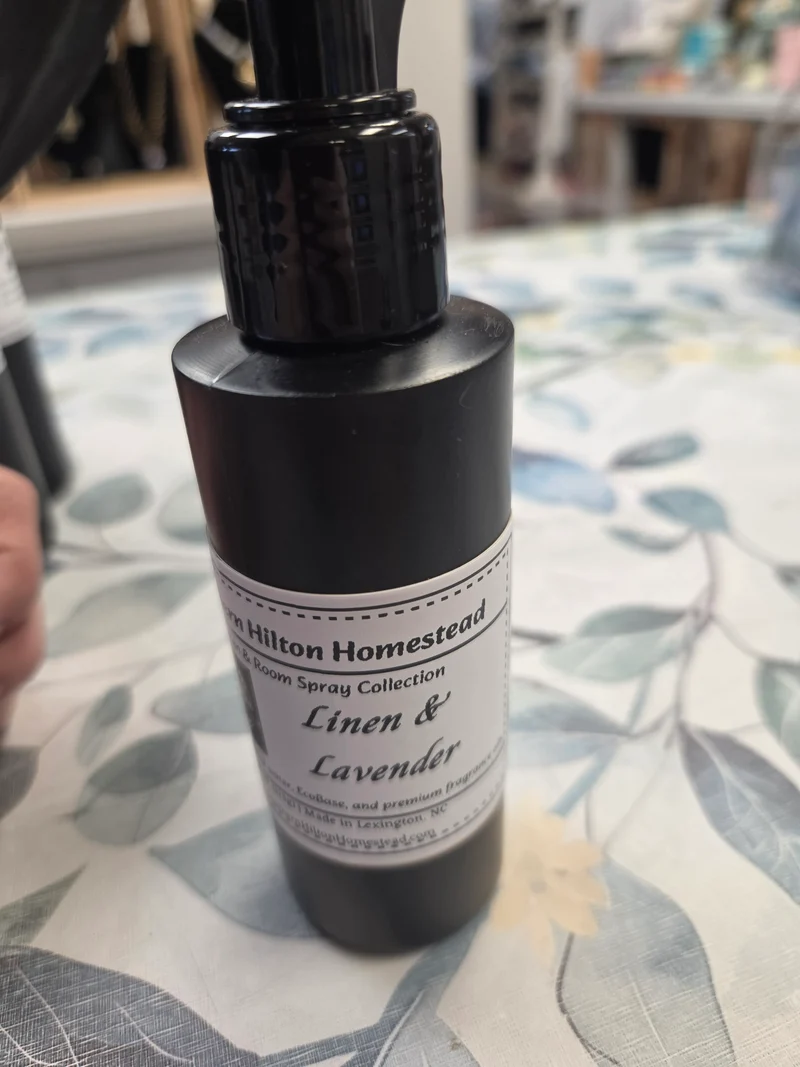 1004 Southern Hilton Homestead Linen & Room Spray 4oz.