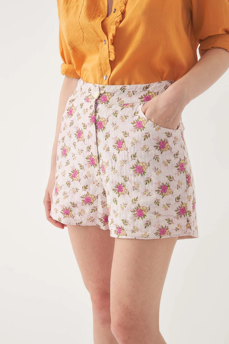 Short Pada