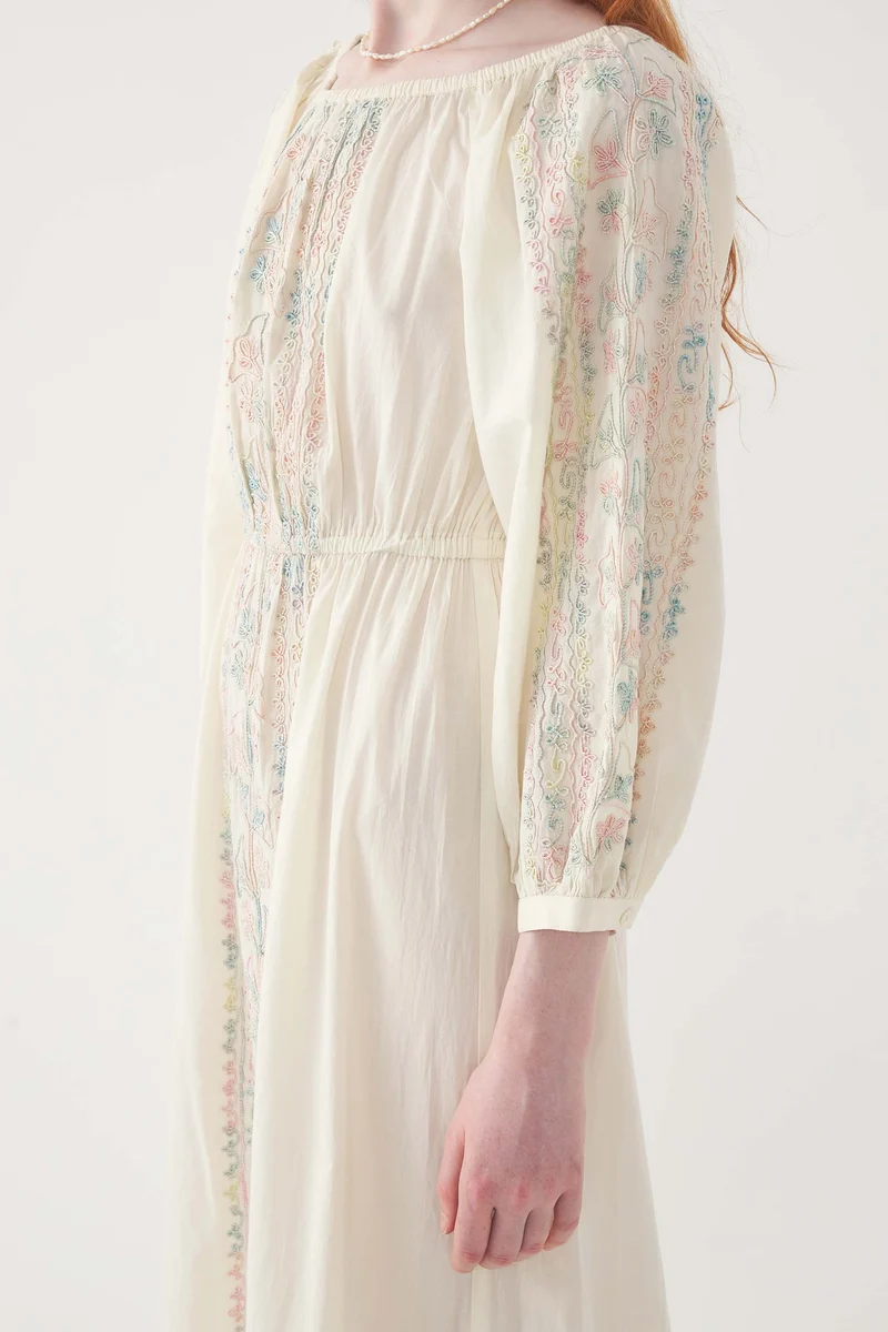 Robe brodée Alex