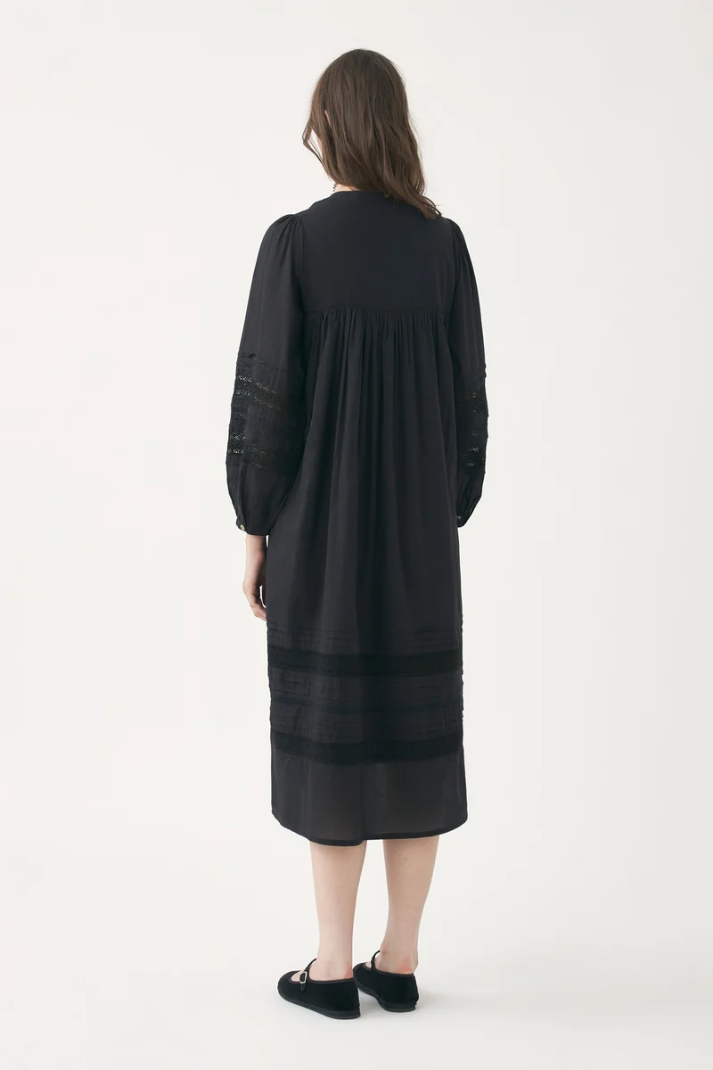 Robe ajourée Aloha