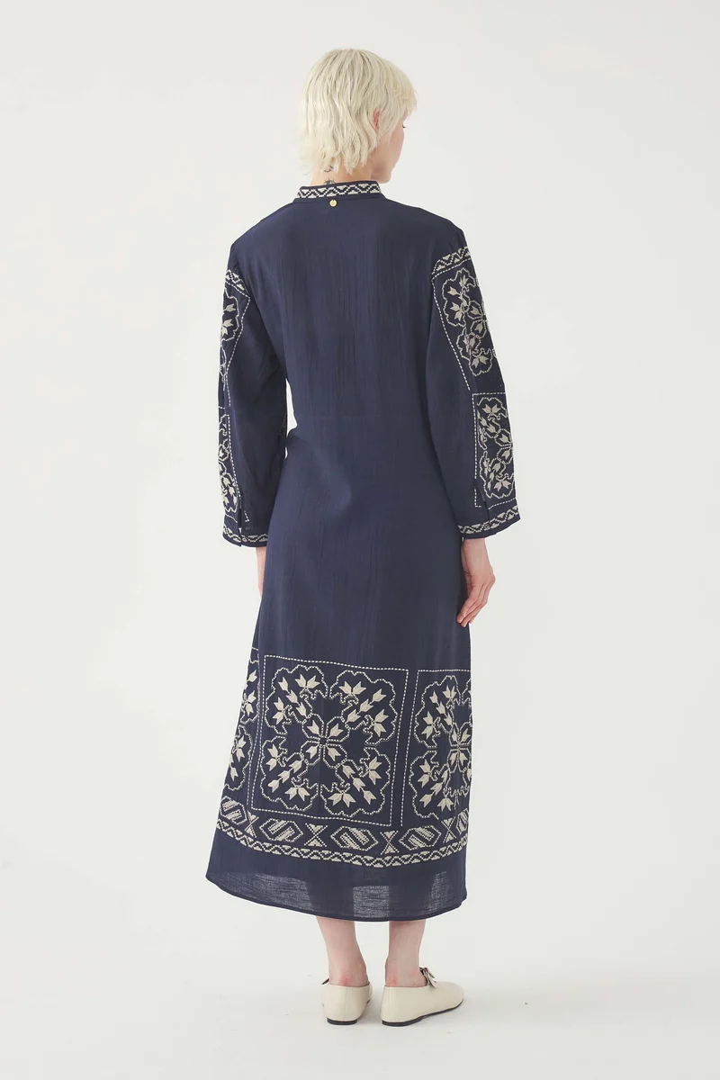 Robe longue brodée Milos