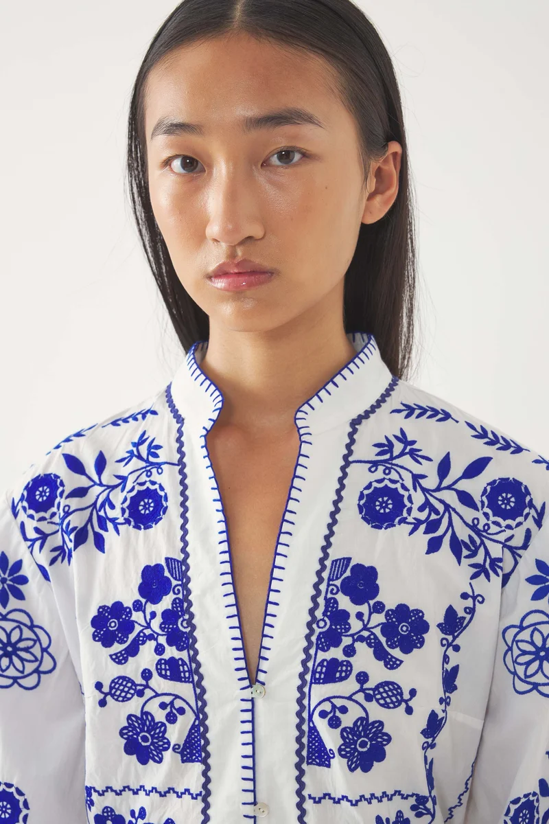 Robe longue brodée Mamie