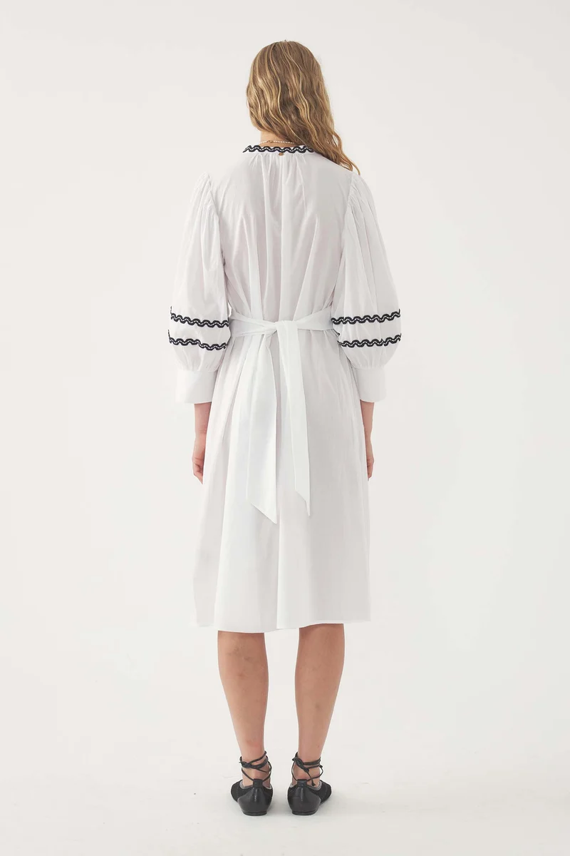 Robe brodée Dali