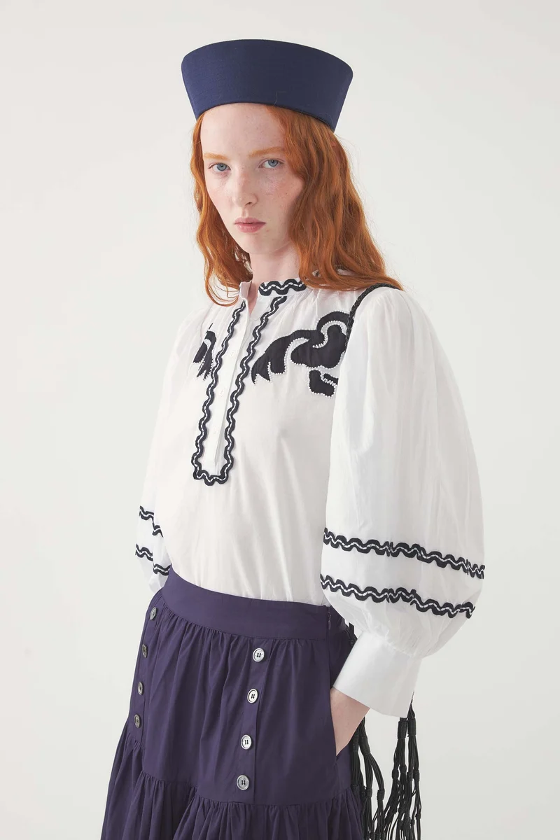 Blouse brodée Dali