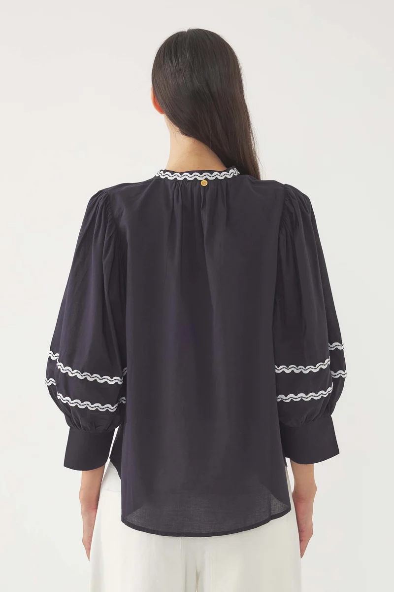 Blouse brodée Dali