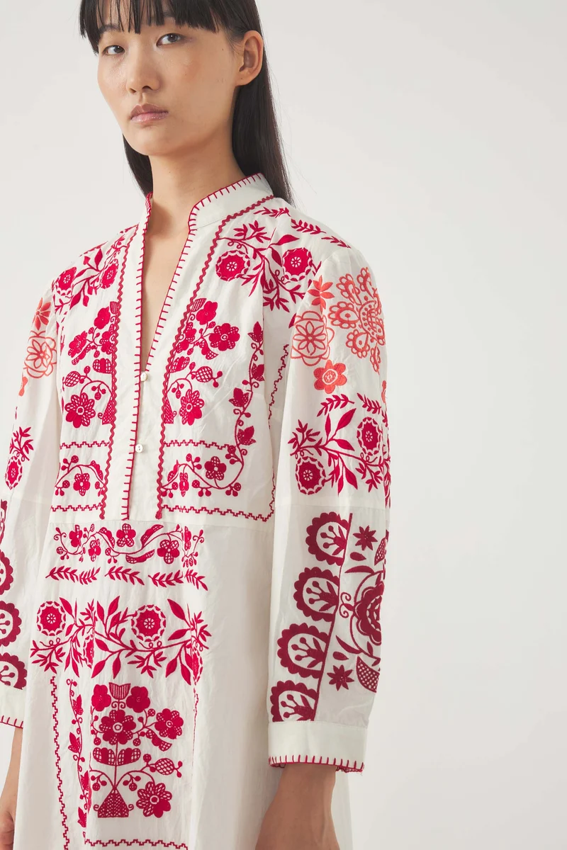 Robe longue brodée Mamie