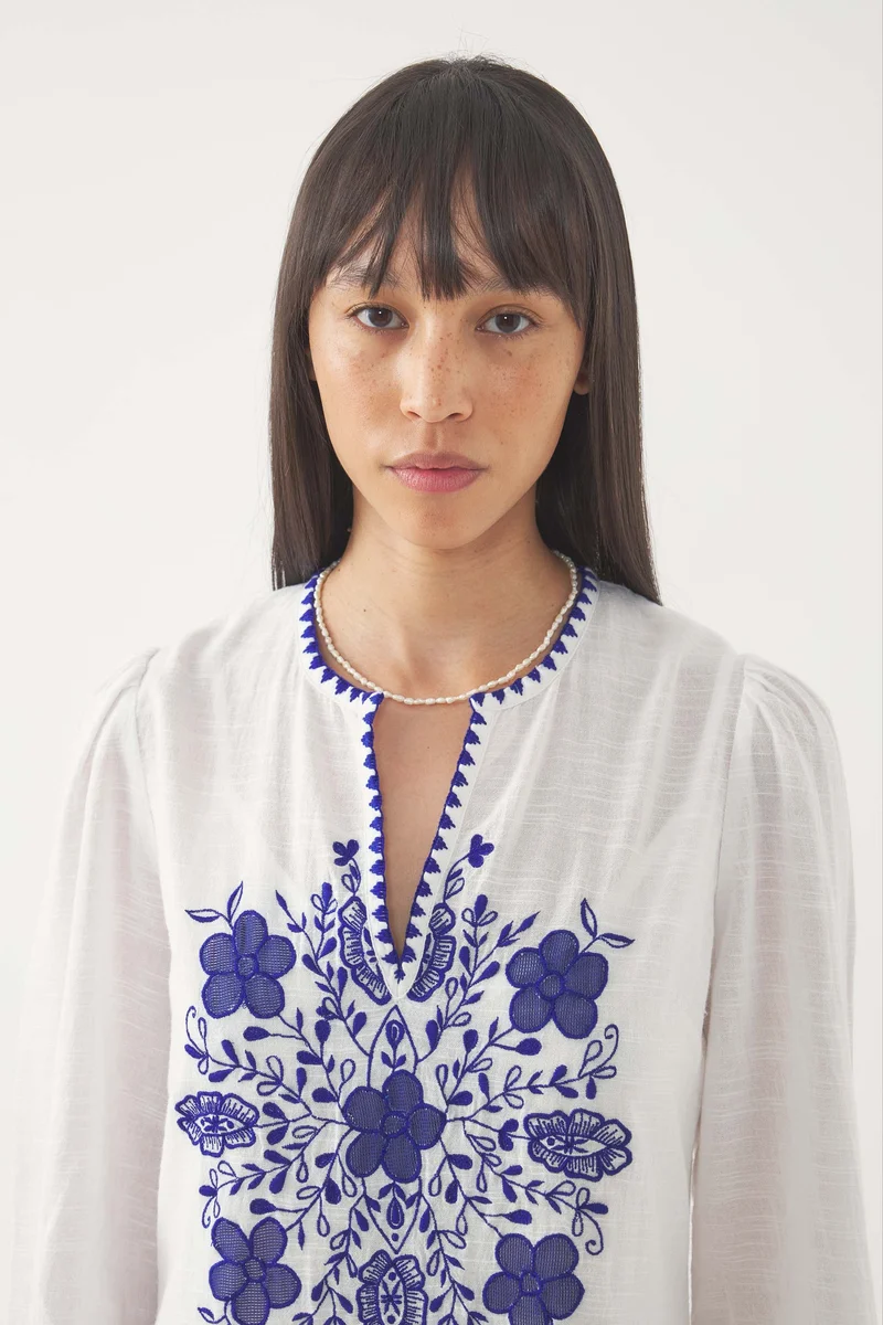 Robe longue brodée Vahani