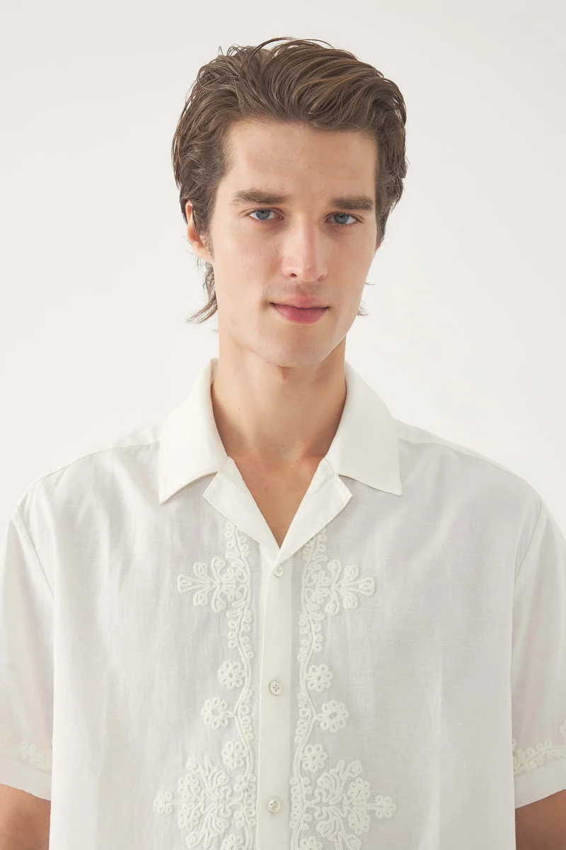Chemise brodée Adonis